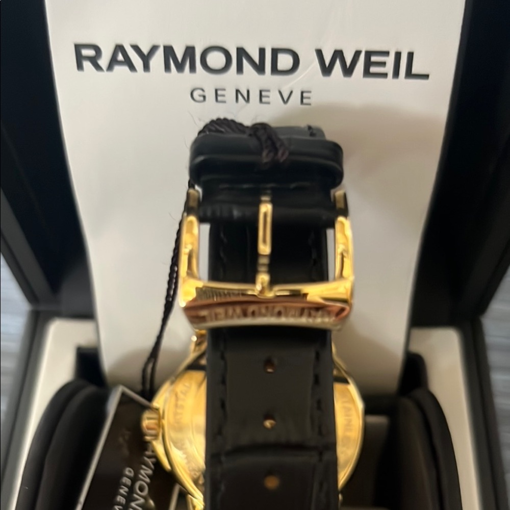 Raymond Weil Gold and Black Classic Watch - Picture 7 of 9